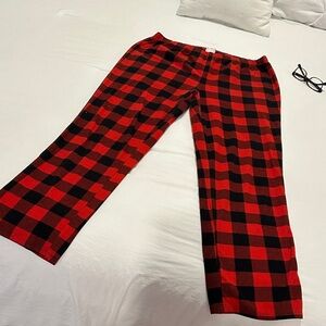Wondershop Women's Red and Black Plaid Sleepwear